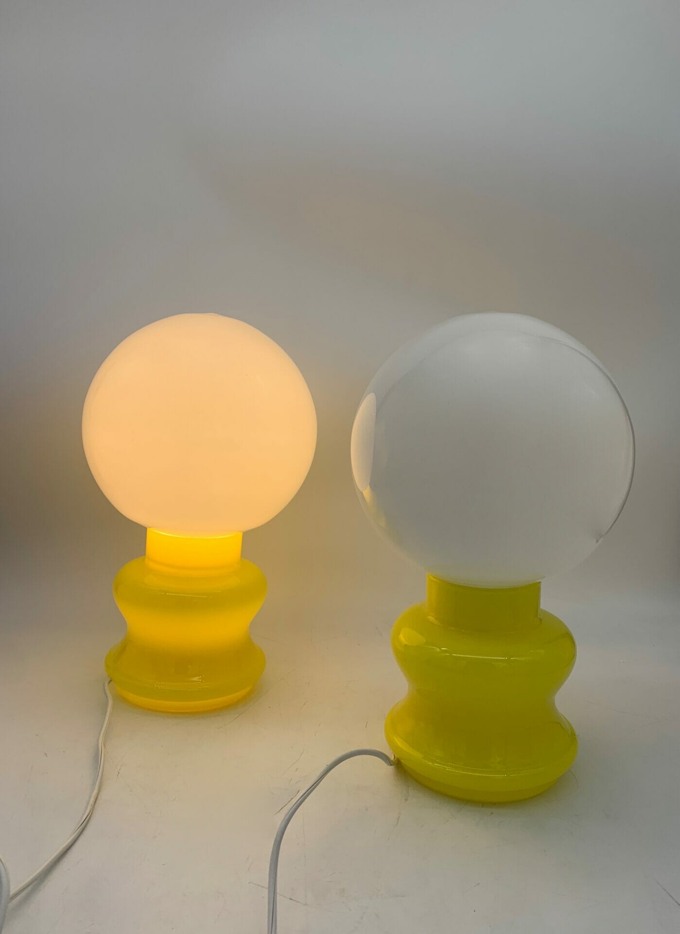 lampada da comodino vetro giallo e bianco BORDEAUX