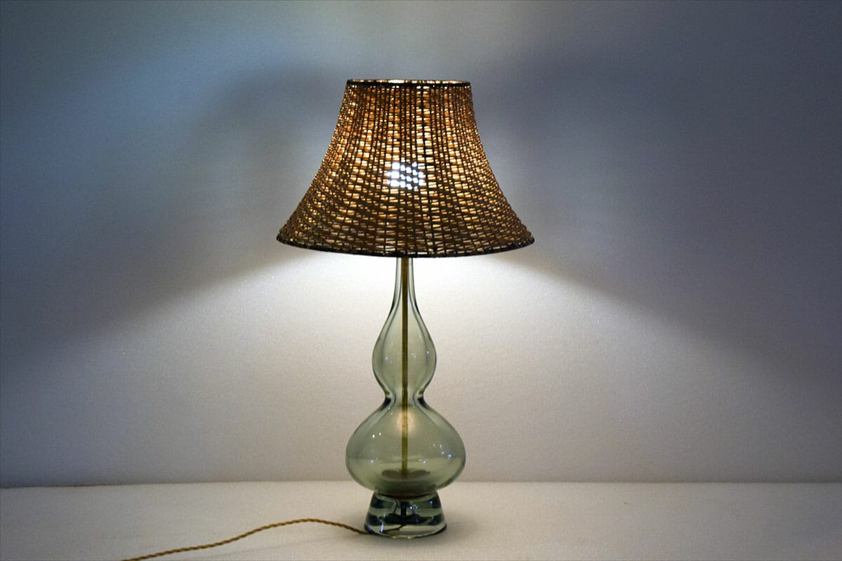Lampada alta regolabile in ottone, Regno Unito, anni '40 in vendita su  Pamono