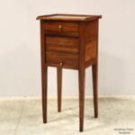 Antico comodino Direttorio in noce – Italia ‘800